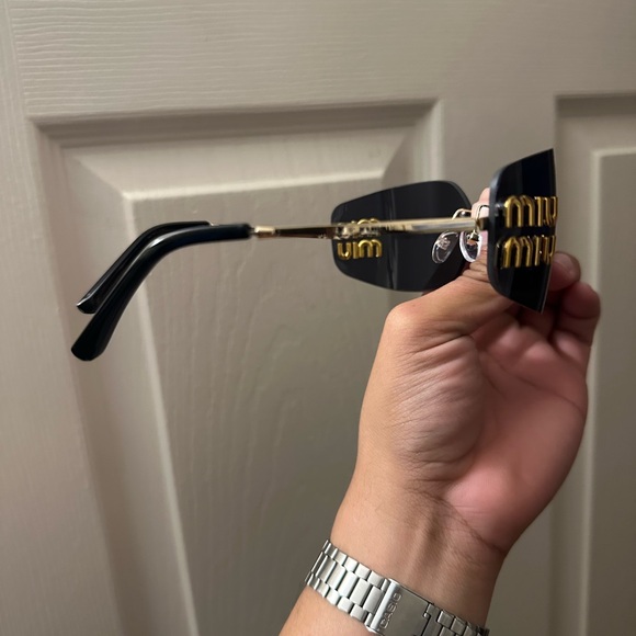 Accessories - Elegant Black Sunglasses with Gold Accents